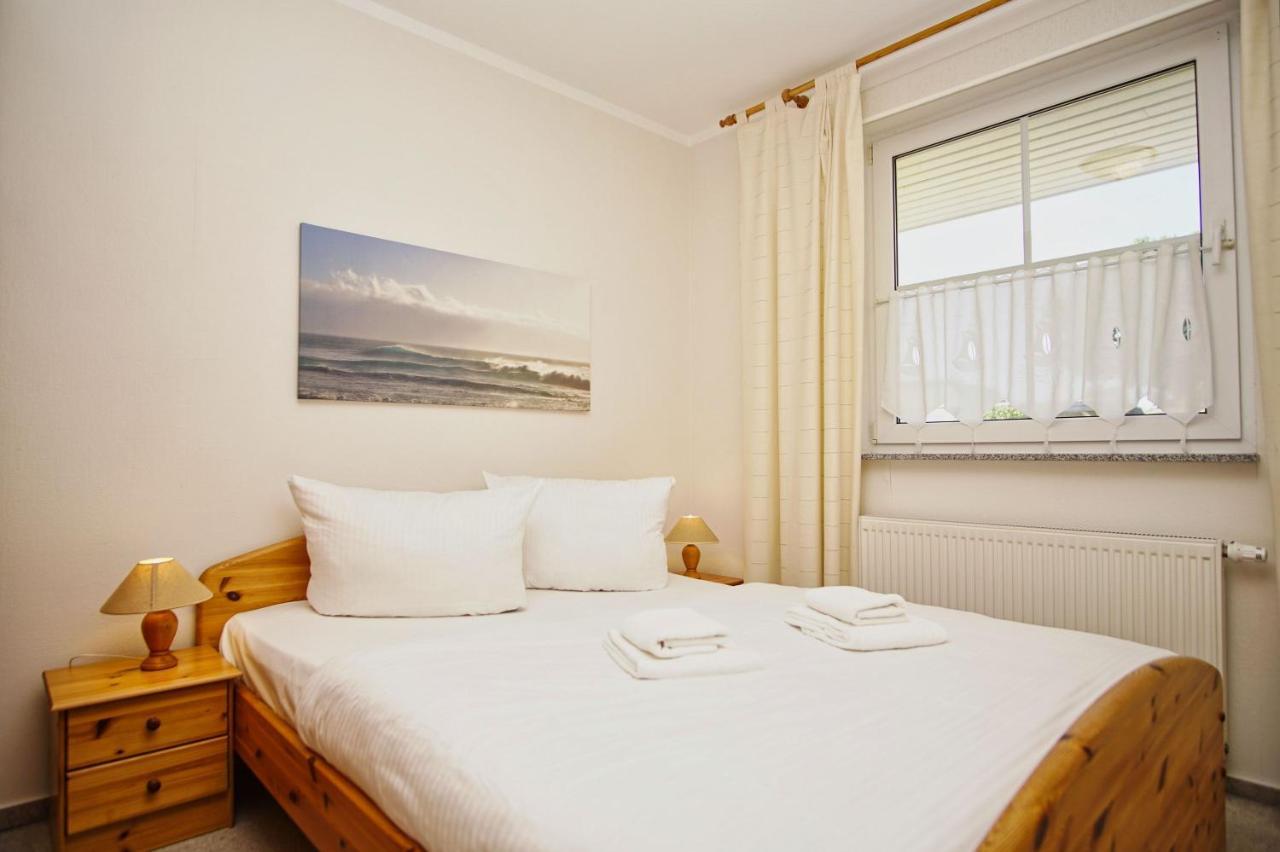 Nah Am Meer, Ruhige Lage, Gratis Nutzung Vom Ahoi Erlebnisbad Und Sauna In Sellin - Haus Inselblick Fewo 02 Goehren (Ruegen) Exterior foto